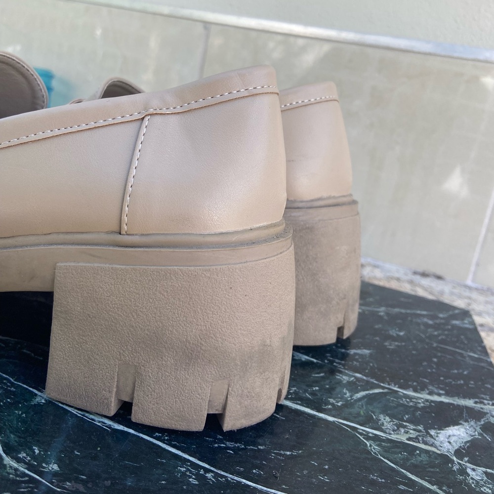 CREAM TAN PLATFORMED LOAFERS - Picture 9 of 12